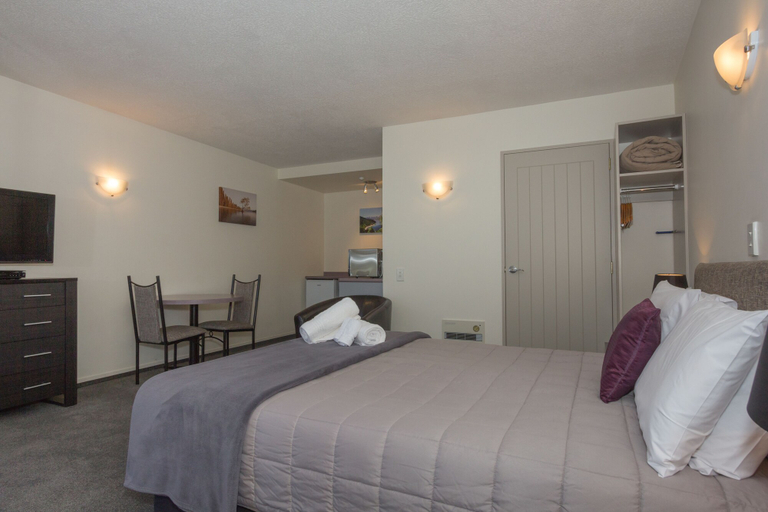 Bedroom 4, Alexis Motels & Apartments, Queenstown-Lakes