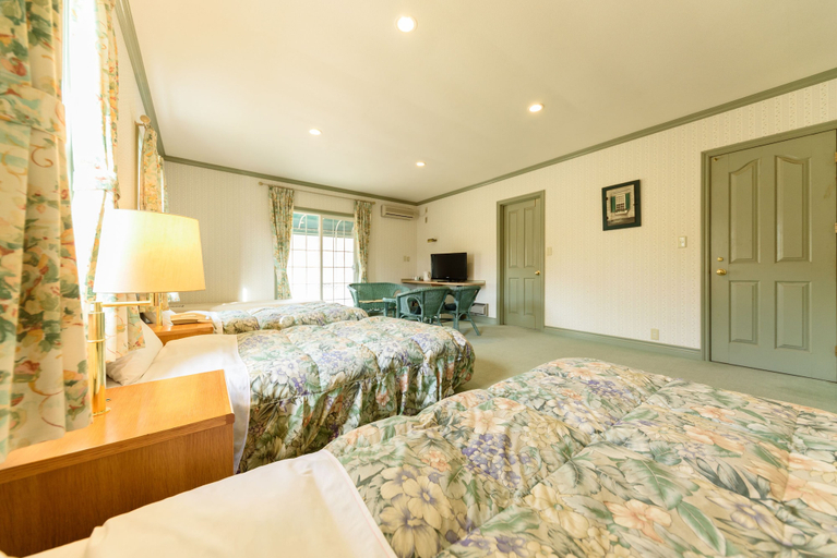 Bedroom 2, Kujukogen Ginga no Yado Kinoko IIseigo, Taketa