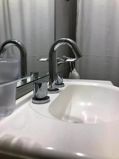 Bathroom 4, Gran Hotel Miglierina, General Pueyrredón