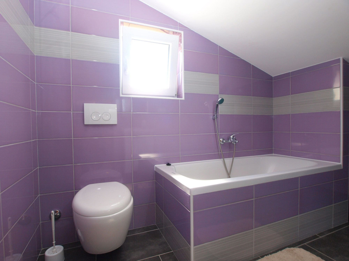 Bathroom 3, Apartments Dario 1480, Ližnjan