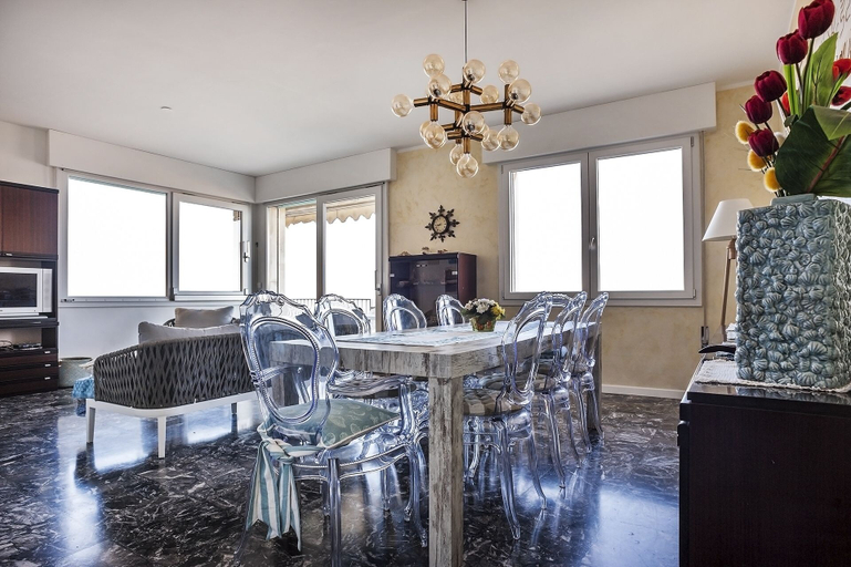 In-room dining 3, Helvezia, Venezia