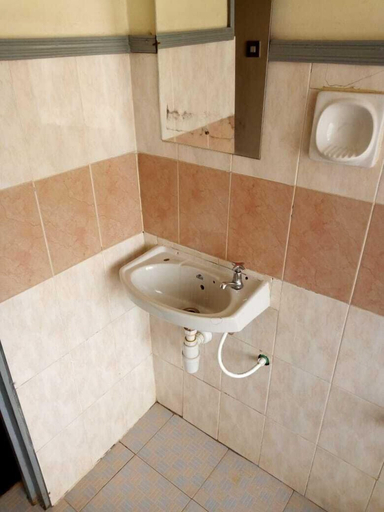 Bathroom 3, Kirimara Springs Hotel, Kieni