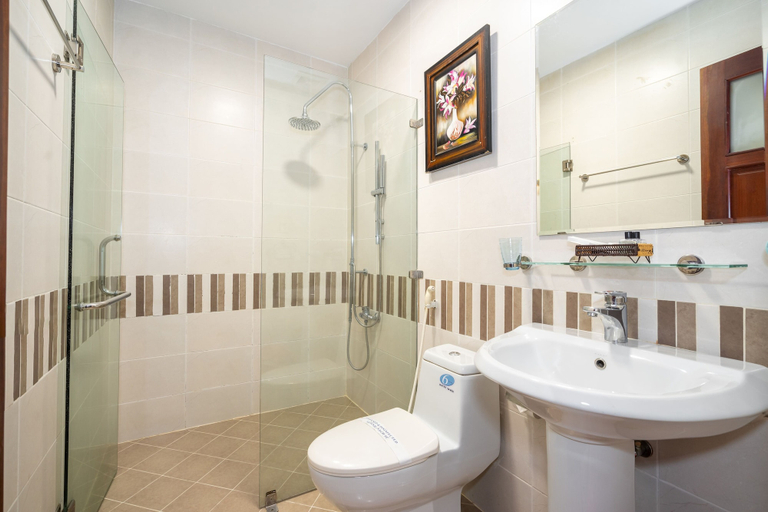 Bathroom 4, Hoang Yen Hotel - Phu My Hung, District 7