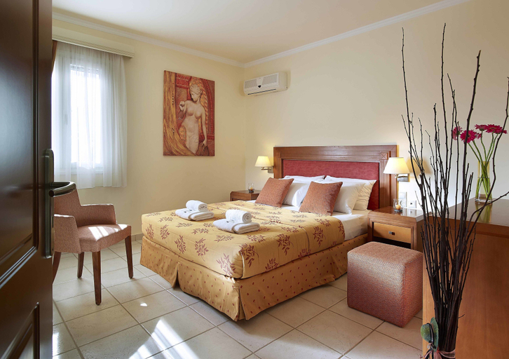 Bedroom 3, Avantis Suites Hotel, Central Greece
