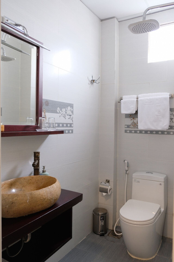 Bathroom 5, The Umi Hotel, District 1