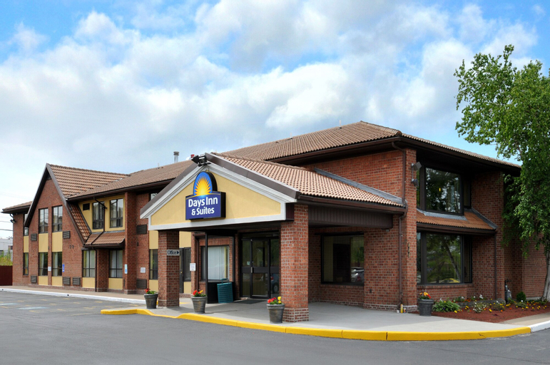 Days Inn by Wyndham Utica, Oneida