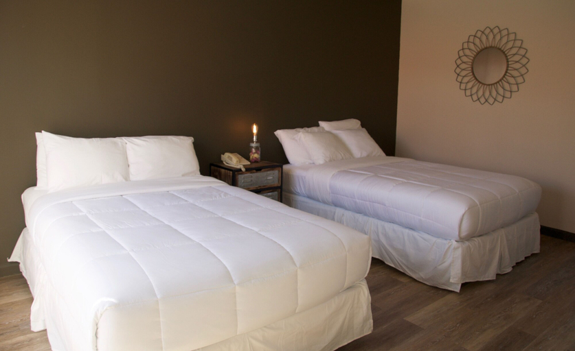 Bedroom 4, Delos Reyes Palm Springs, Riverside