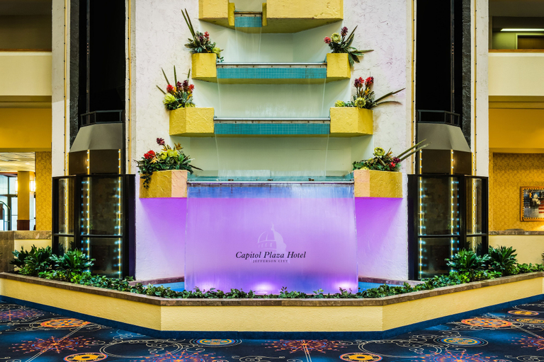 Exterior & Views 2, Capitol Plaza Hotel Jefferson City, Cole