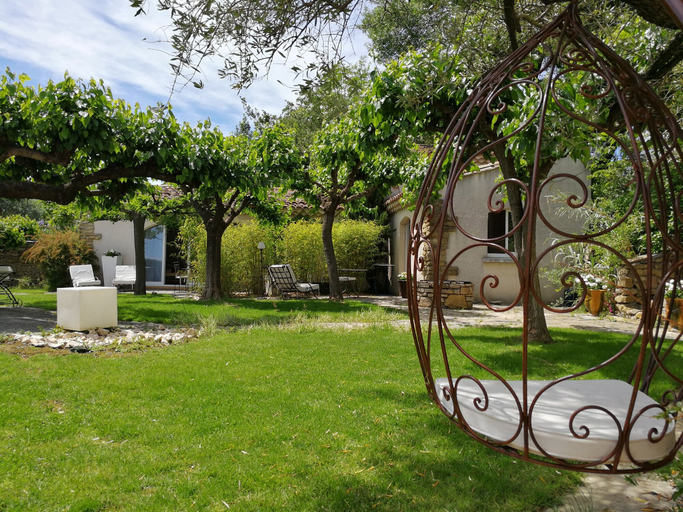 Others 4, La Bastide des Mûriers, Gard