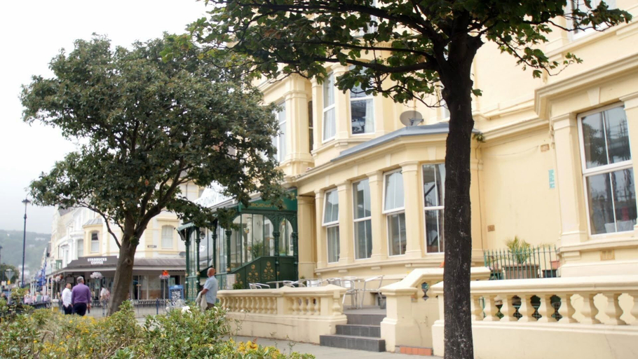 Exterior & Views 2, The Broadway Hotel, Conwy