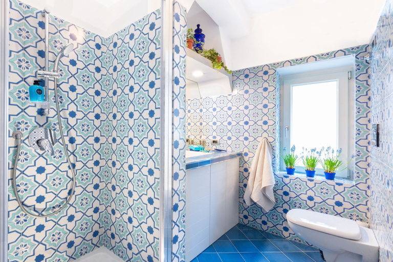 Bathroom 2, Explore the Amalfi Coast from a Cosy Home in Sorrento Centre, Napoli