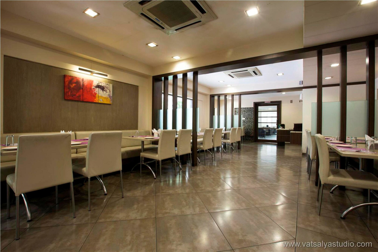 Food & Drinks 4, VITS Shalimar Ankleshwar, Bharuch
