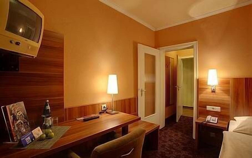 Bedroom 11