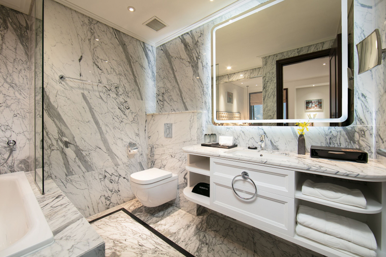 Bathroom 5, Anatole Hotel Hanoi, Hoàn Kiếm