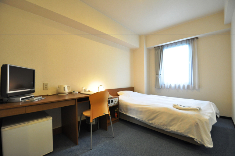 Bedroom 3, Hotel Koshien, Nishinomiya