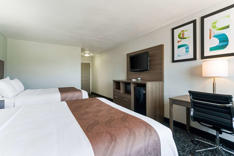 Bedroom 3, Quality Inn & Suites Ferdinand, Dubois