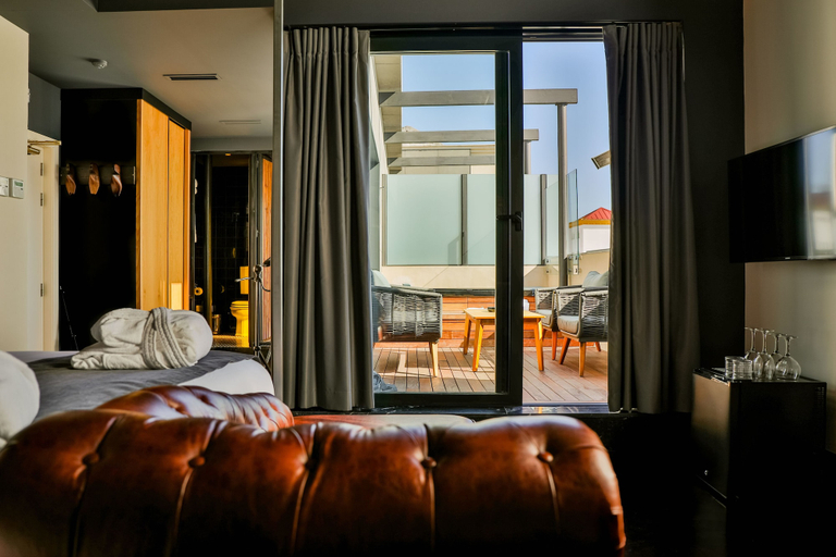 Bedroom 4, Hotel Lobby, Sevilla