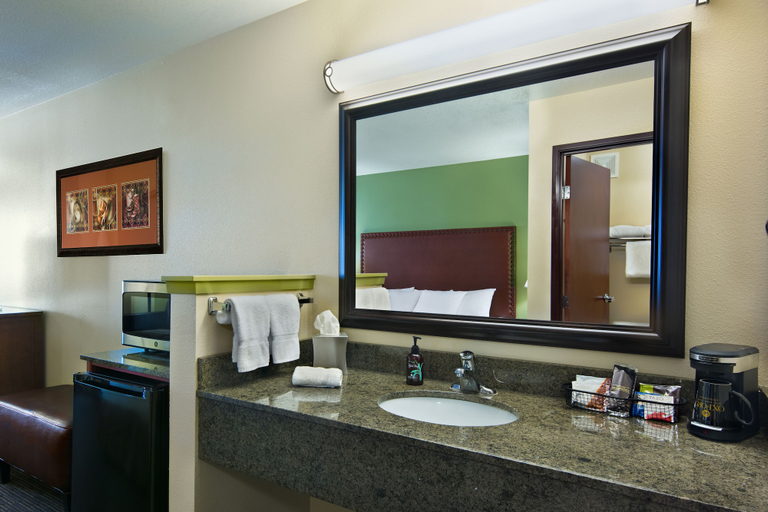 Bathroom 5, Oxford Suites Hermiston, Umatilla