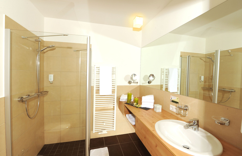 Bathroom 4, Hotel Seebacherhof, Liezen