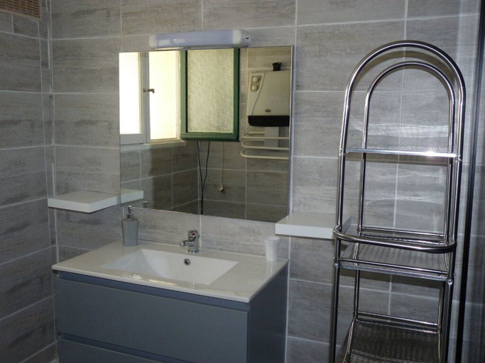 Bathroom 5, Maison Hormidas, Pyrénées-Atlantiques