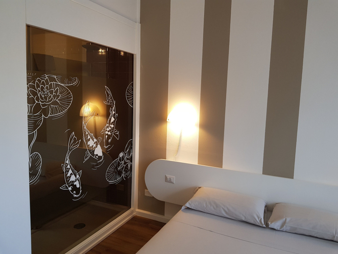 Bedroom 3, Green Hotel Motel, Varese