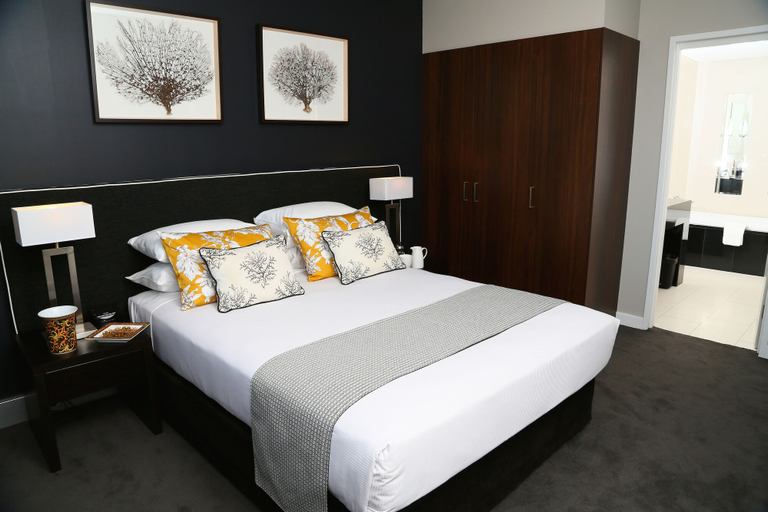 Bedroom 3, Springfield Lakes Boutique Hotel, Ipswich - East