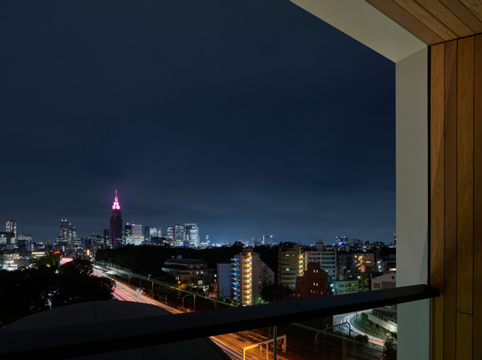 Exterior & Views 25