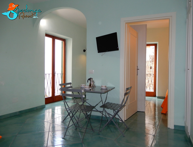Others 4, Casa Ares Sperlongaresort, Latina