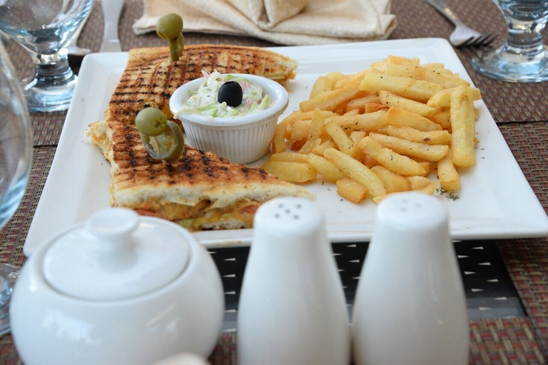 Food & Drinks 5, Magnum Inn Hotel, Lahore