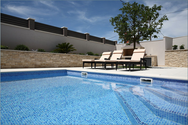 Sport & Beauty 4, Villa Lucas, Podstrana