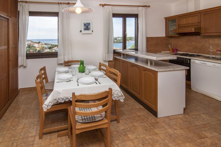 Others 5, Apartments Eddi 66, Medulin