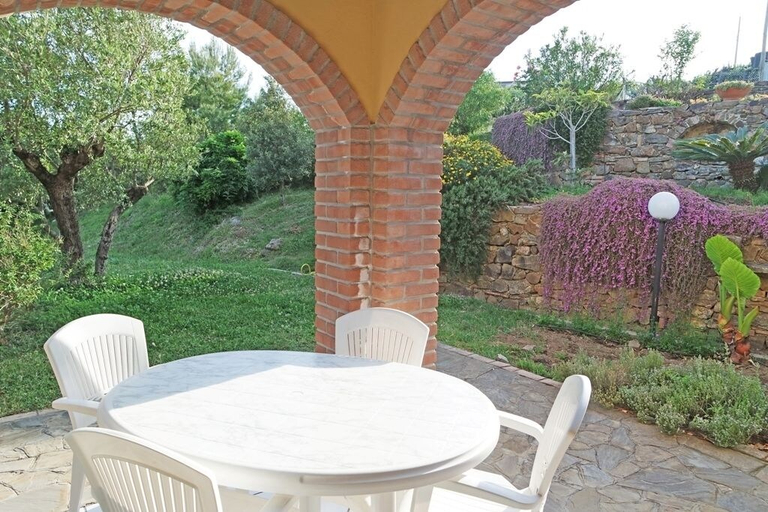 Others 4, Villa Claudia, Salerno
