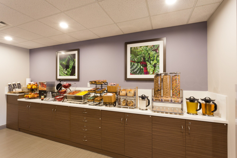Food & Drinks 5, Microtel Inn & Suites By Wyndham Fort Mcmurray, Division No. 16