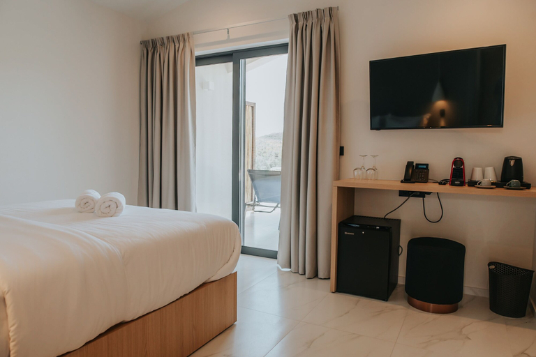 Bedroom 4, SOMNUS SUITES, Epirus