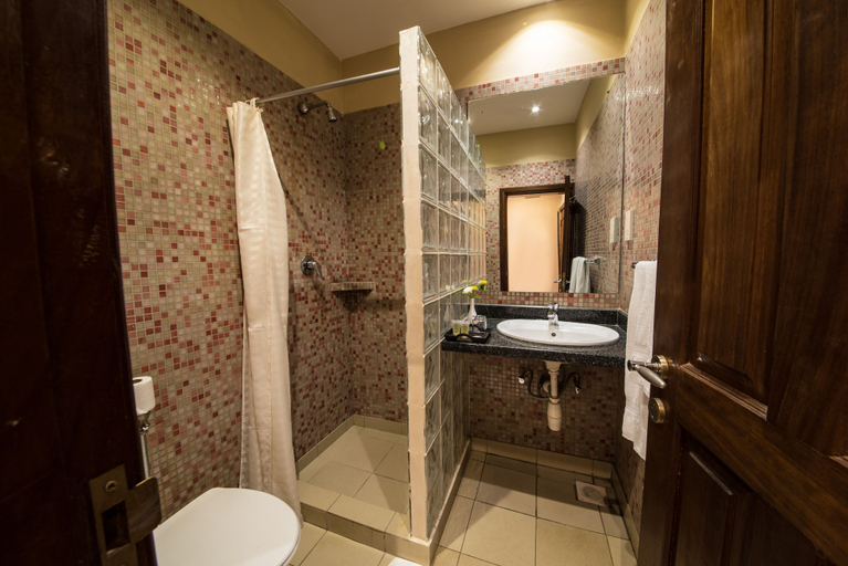 Bathroom 4, Speke Hotel, Kampala