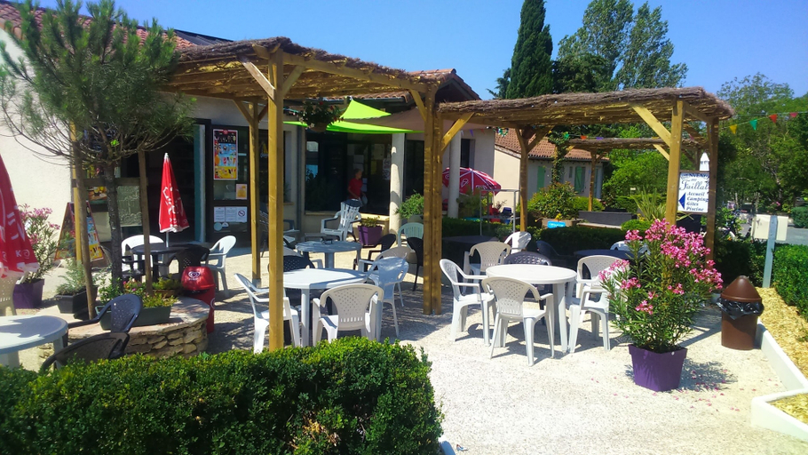 Food & Drinks, Camping Le Faillal - Cabanes et chalets, Tarn-et-Garonne