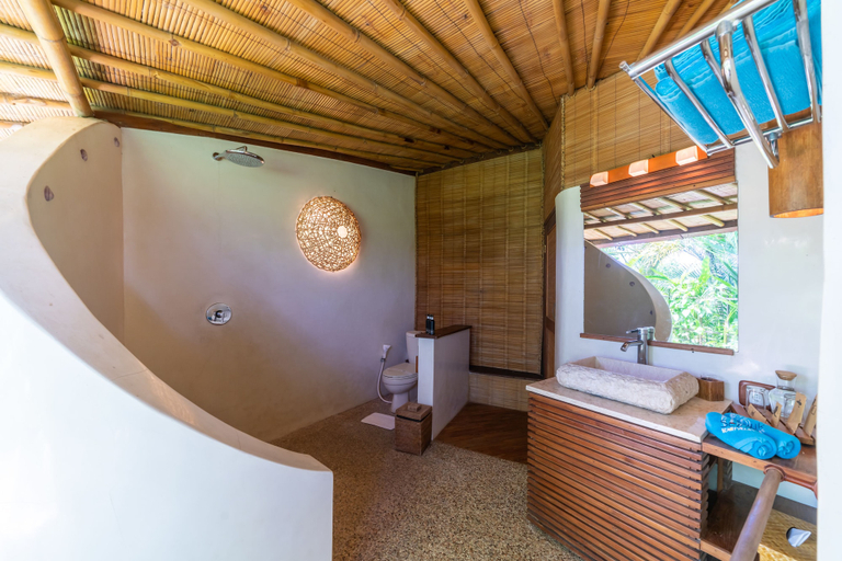 Bathroom 4, Sejuk Beach Villas, Badung