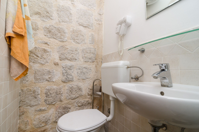 Bathroom 4, Eddie´s Sea View Rooms, Dubrovnik
