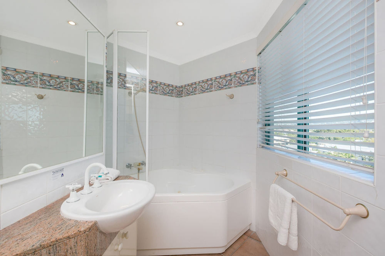 Bathroom 5, Argyle on the Park, Maroochy - Maroochydore
