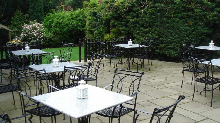 Food & Drinks 4, The Deanwater Hotel, Cheshire East