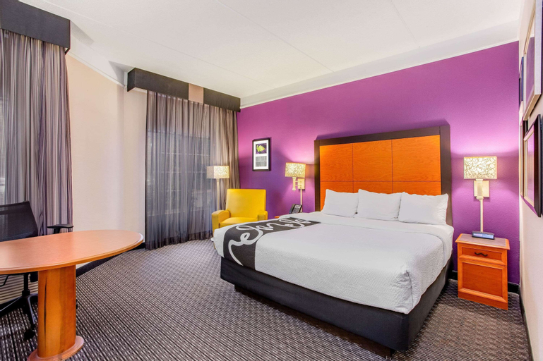 La Quinta Inn & Suites by Wyndham Raleigh Durham Intl AP, Wake