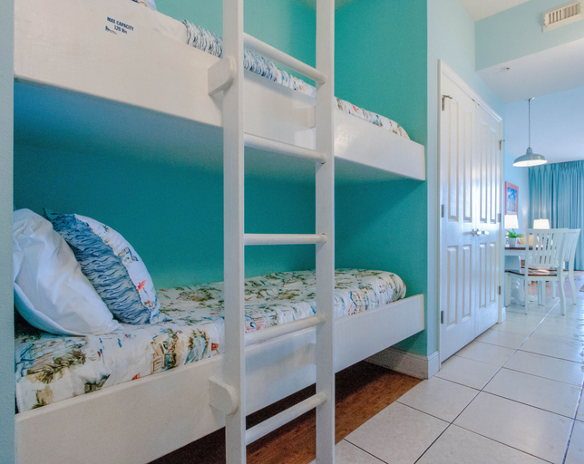 Bedroom 2, Celadon Beach Resort by Book That Condo, Bay