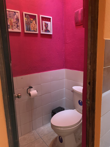 Bathroom 5, Why Not Hotel, Antigua Guatemala