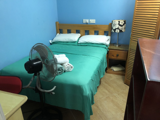 Bedroom 3, Coco Mango Suites