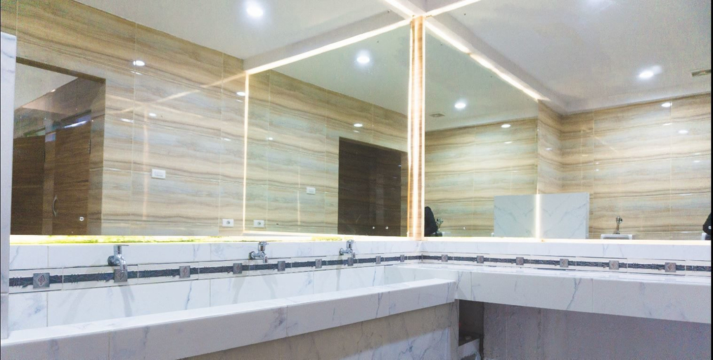 Bathroom 4, Marcopolo Homestay Pekanbaru, Pekanbaru