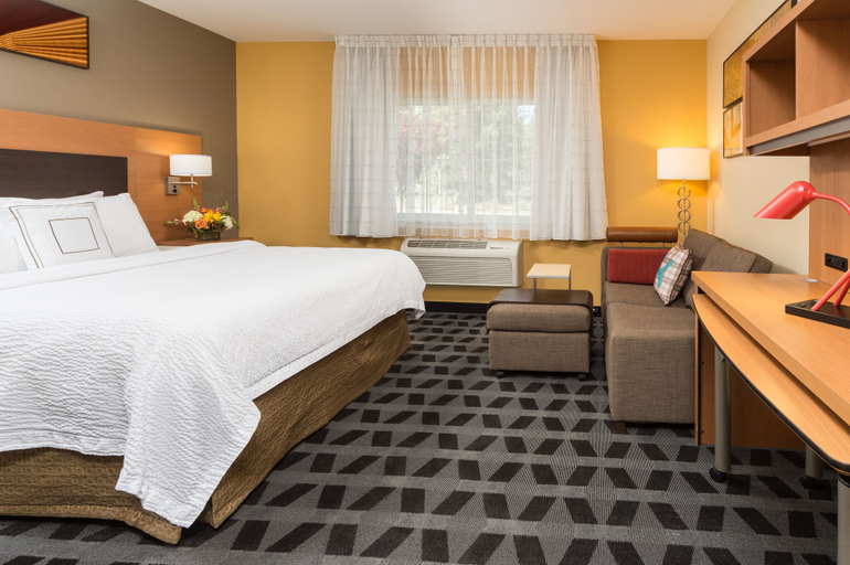 Bedroom 3, TownePlace Suites by Marriott Bend, Deschutes