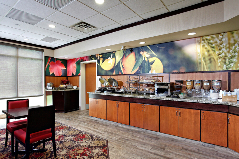 Food & Drinks 5, Fairfield Inn & Suites by Marriott Sudbury, Greater Sudbury