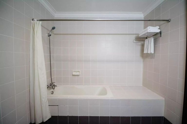 Bathroom 5, Traders Inn, Bandar Seri Begawan