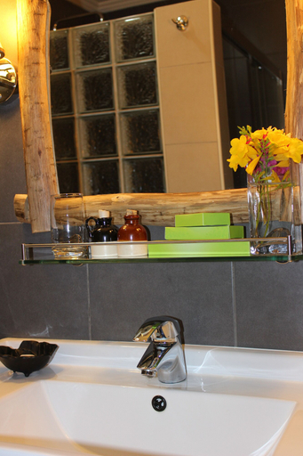 Bathroom 4, Cerulean View Residence