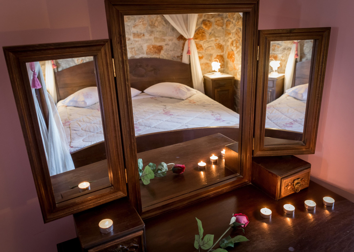 Bedroom 5, Klymeni Traditional Homes, Peloponnese